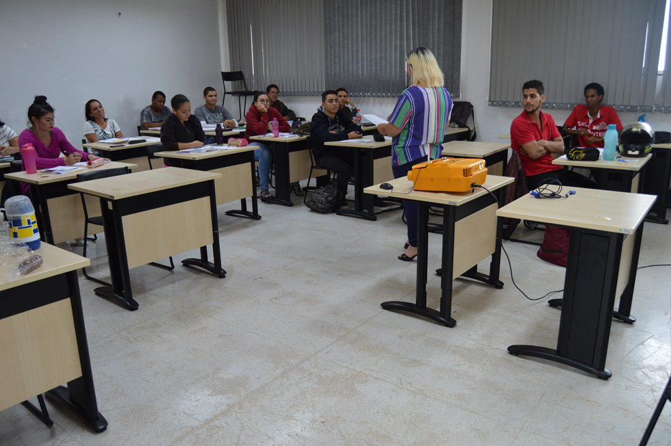 Aulas de francês no Câmpus Valparaíso